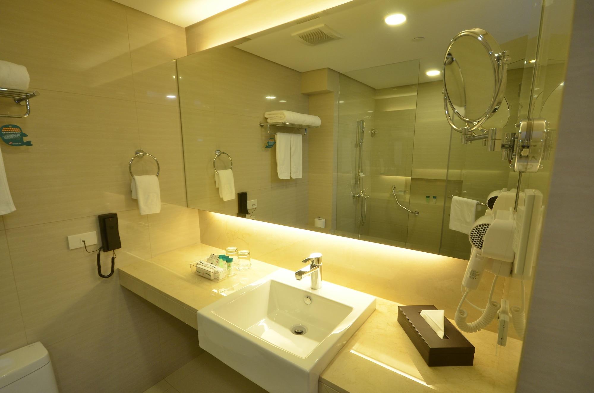 Jinjiang Inn - Makati Makati City Kültér fotó