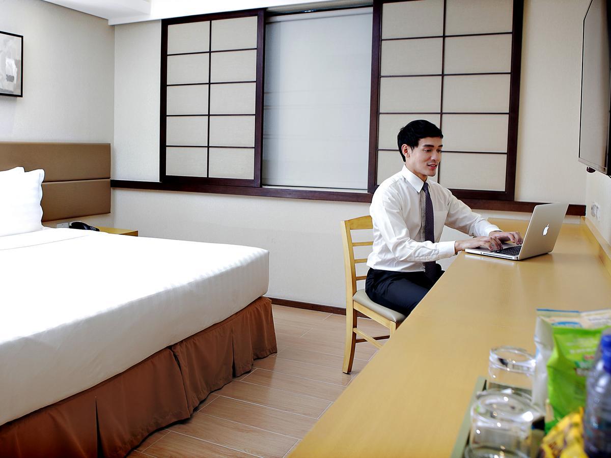 Jinjiang Inn - Makati Makati City Kültér fotó